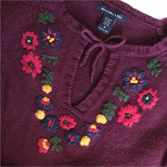 Embroidered A&F Sweater - Picture 6 of 6